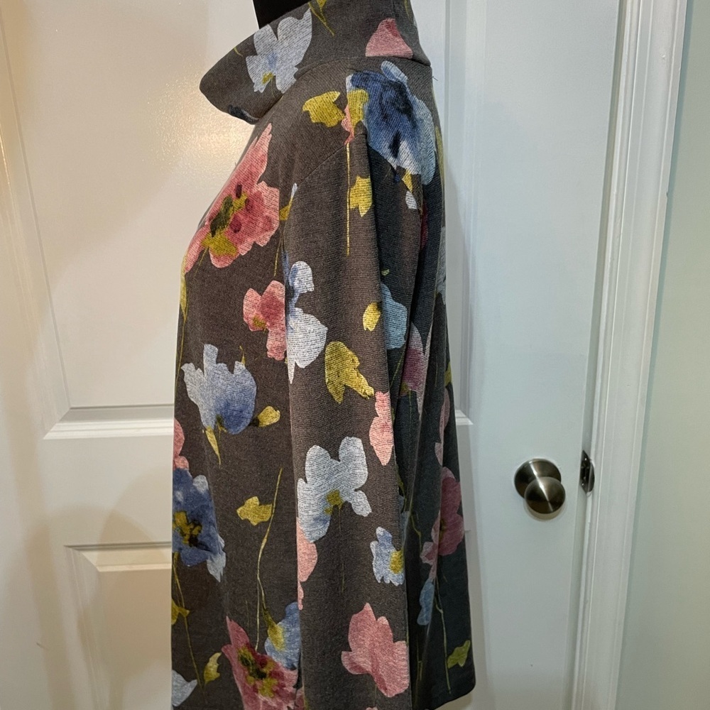Trisha Tyler Floral Cowl Neck Sweater - Multicolor on Gray CB-AQ (Nov) - Picture 7 of 7